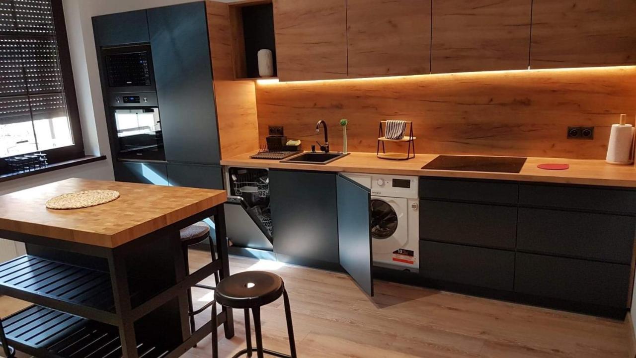 Apartament Ovoc Chodzież Eksteriør billede